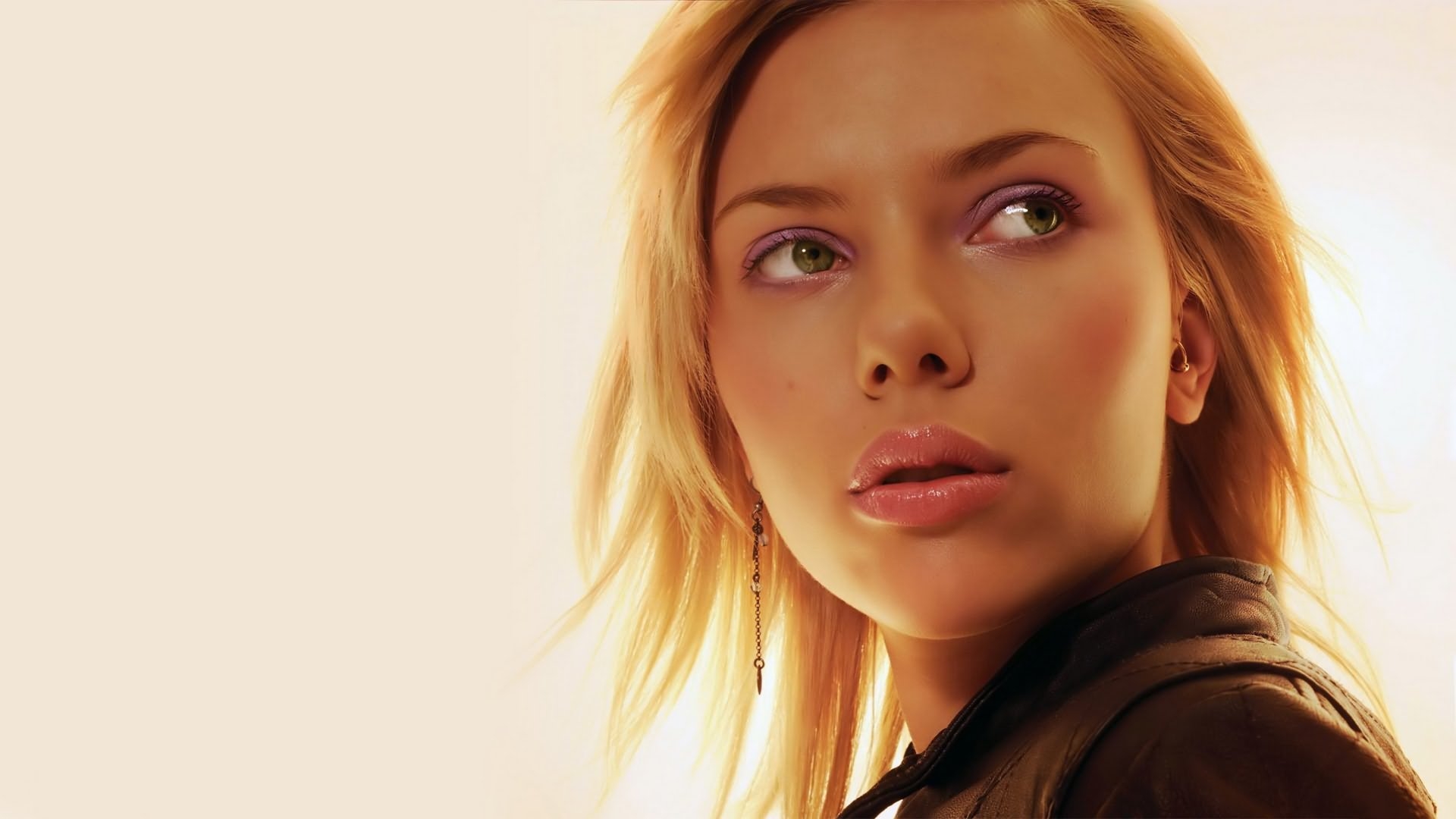 Scarlett Johansson Desktop Wallpaper