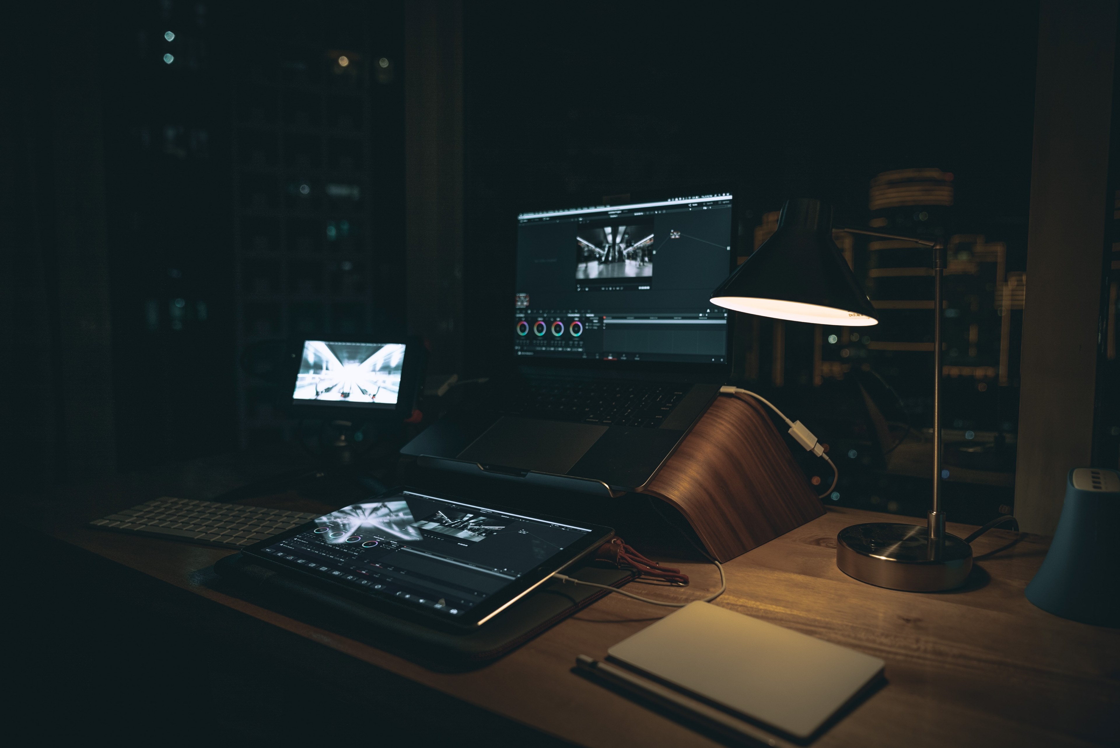 Office Computer Laptop And Desk 4k HD Wallpaper