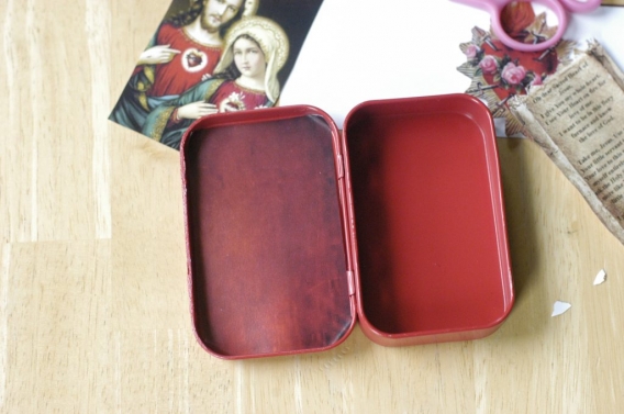 Started With The Red Wallpaper By Fitting It Inside Lid Of