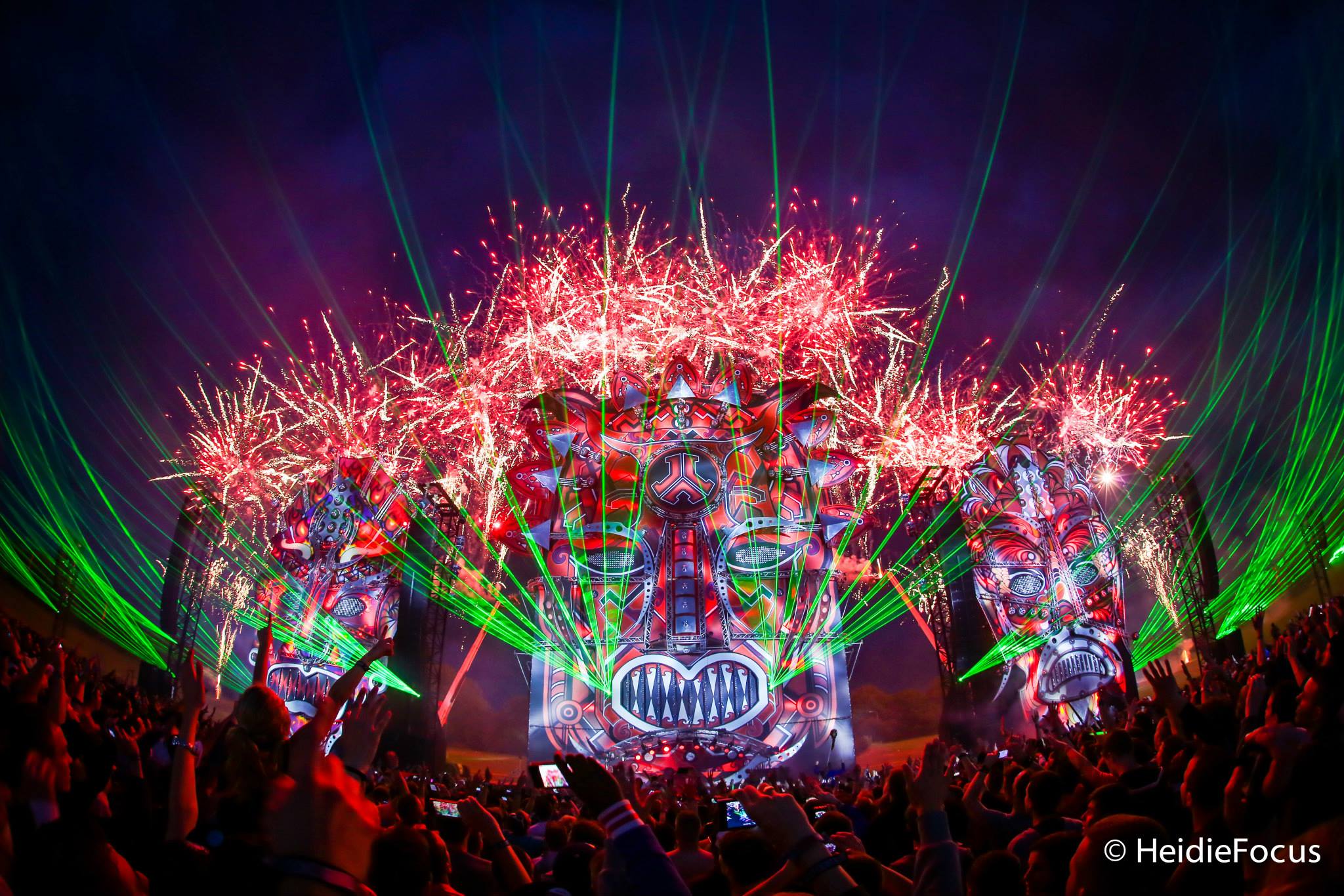 Eye Candy Photos Of Beautiful Edm Festival Stage Designs