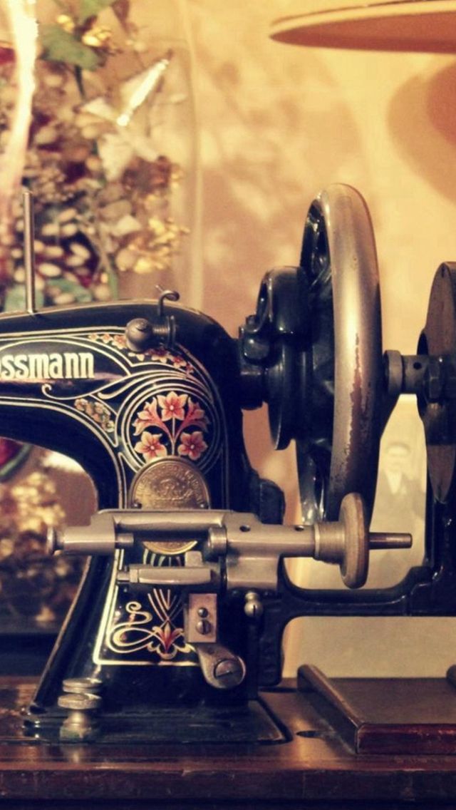 Vintage Retro Sewing Machine Decorations iPhone 5s Wallpaper