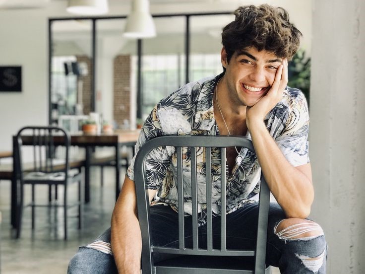 The Inter S Obsession With Noah Centineo Explained