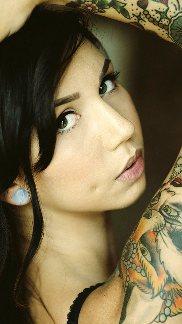 Tattoo Girl Black Hair Wallpaper iPhone