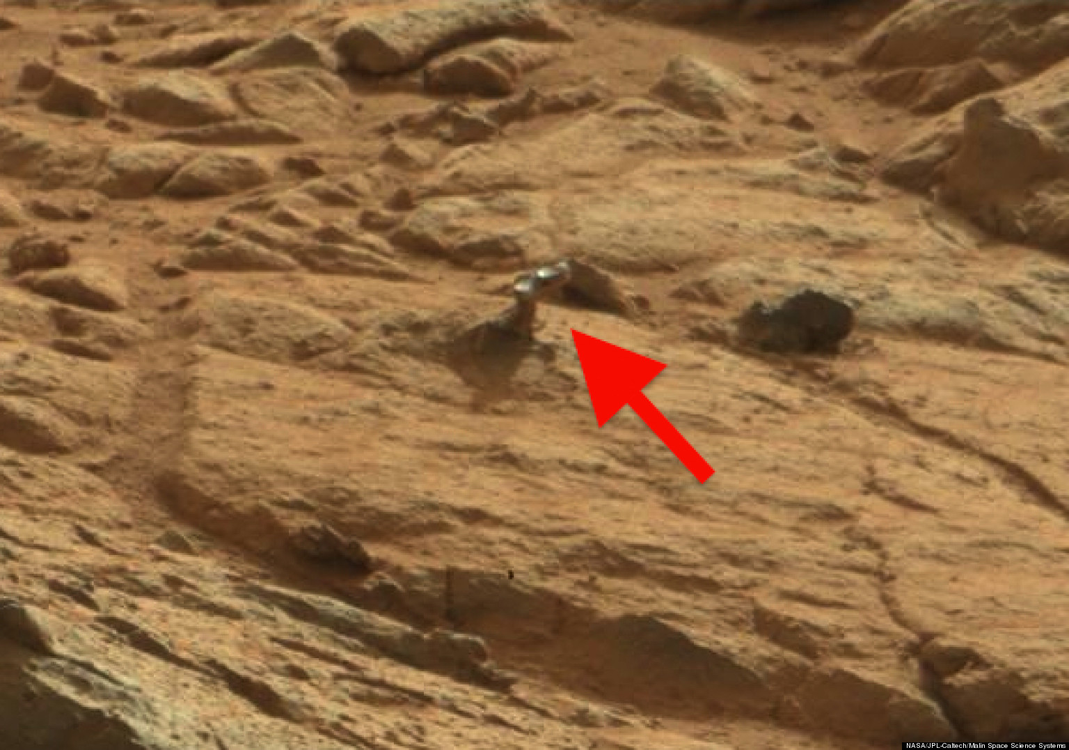 Metal On Mars Shiny Object Seen By Curiosity Rover Explained Nasa