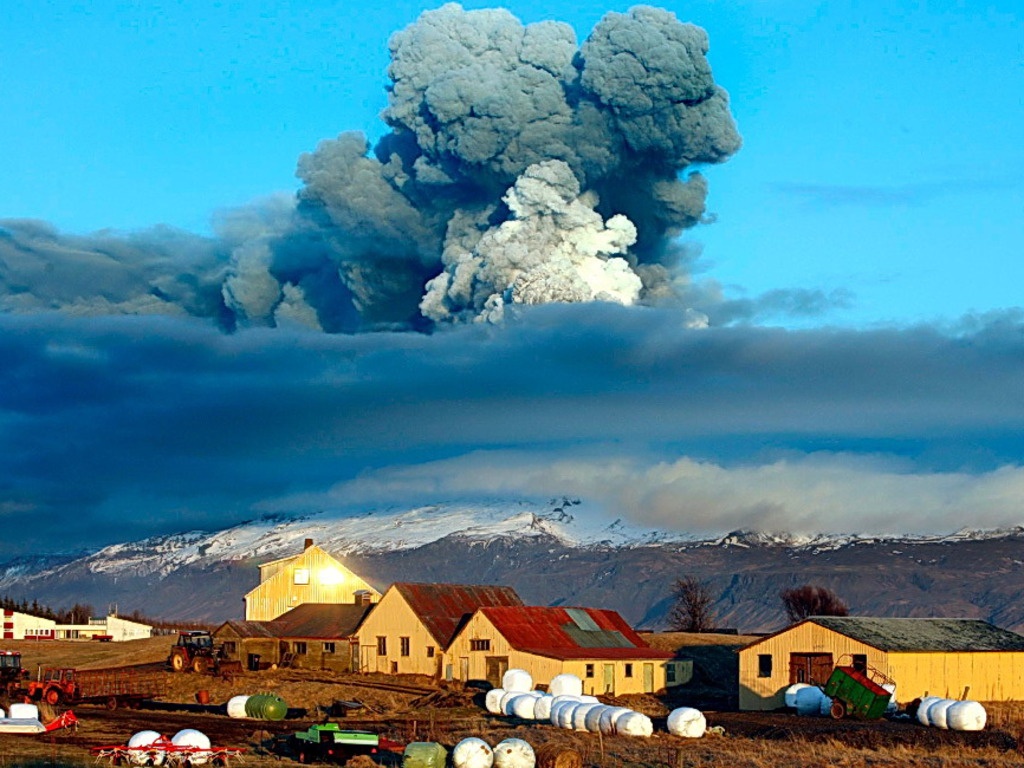 Top Iceland Volcano HD Wallpaper
