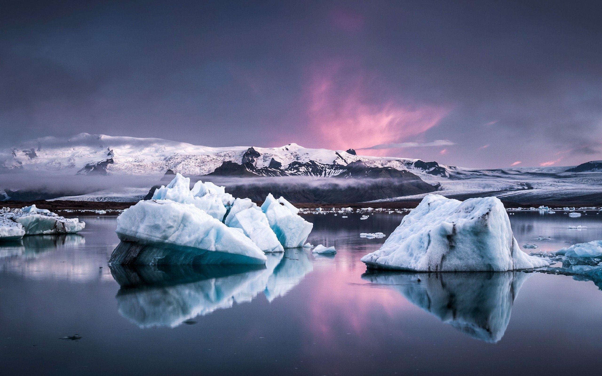 Tải miễn phí – Cảm nhận được phép màu từ những bức hình ảnh đẹp nhất của Iceland. Tải ngay những hình ảnh miễn phí này và bắt đầu trải nghiệm với mọi hình thức sáng tạo của bạn. Xem và chia sẻ những hình ảnh này với bạn bè và gia đình để cùng nhau thưởng thức tuyệt đẹp của thiên nhiên Iceland.