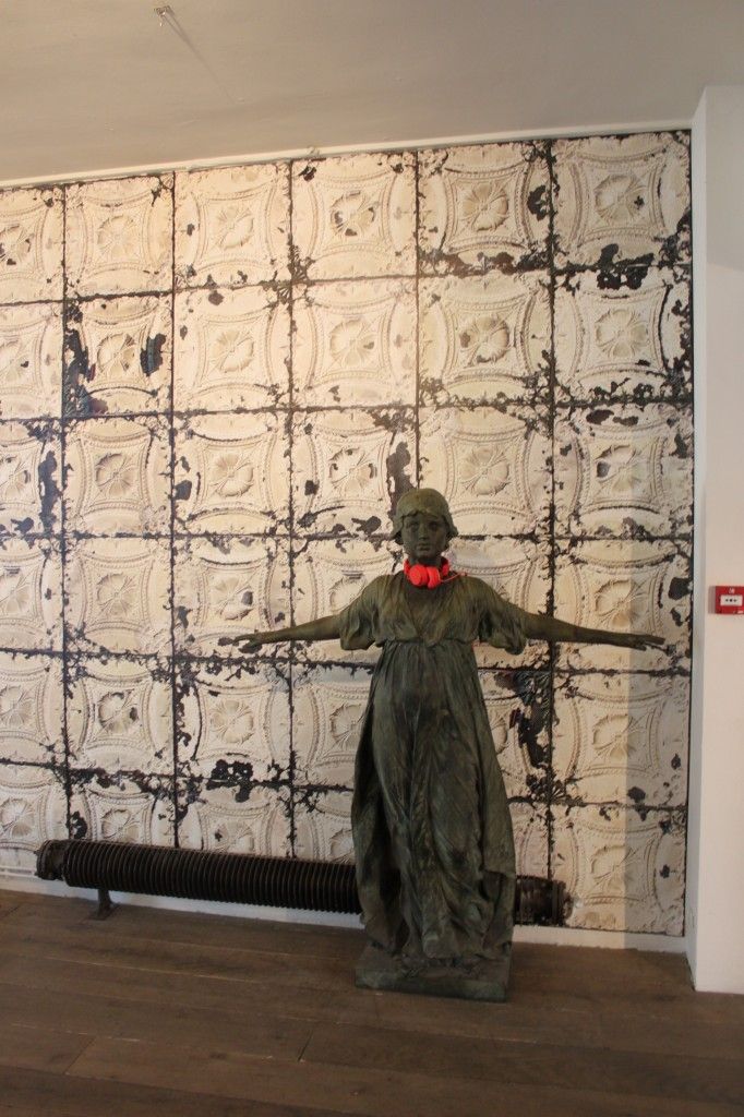 Free Download Tin Ceiling Wallpaper Merci Paris Tiiiiin Roof Rust