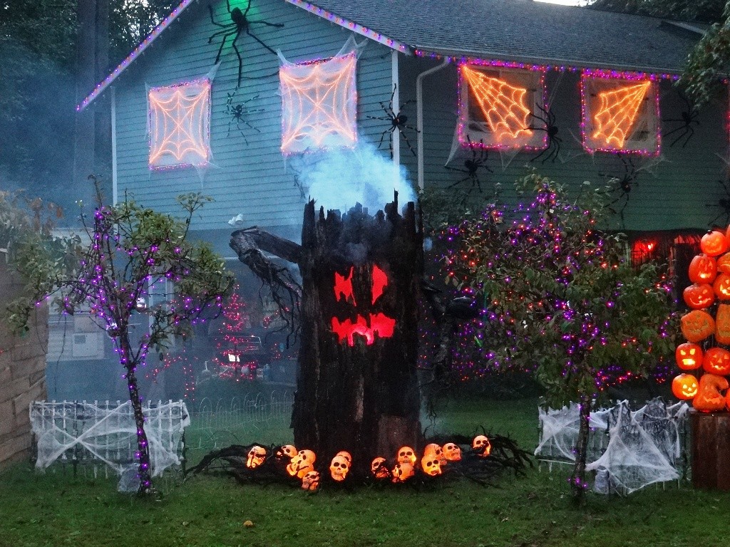 Trendy Creepy Outdoor Halloween Decorating Ideas That Will Provide