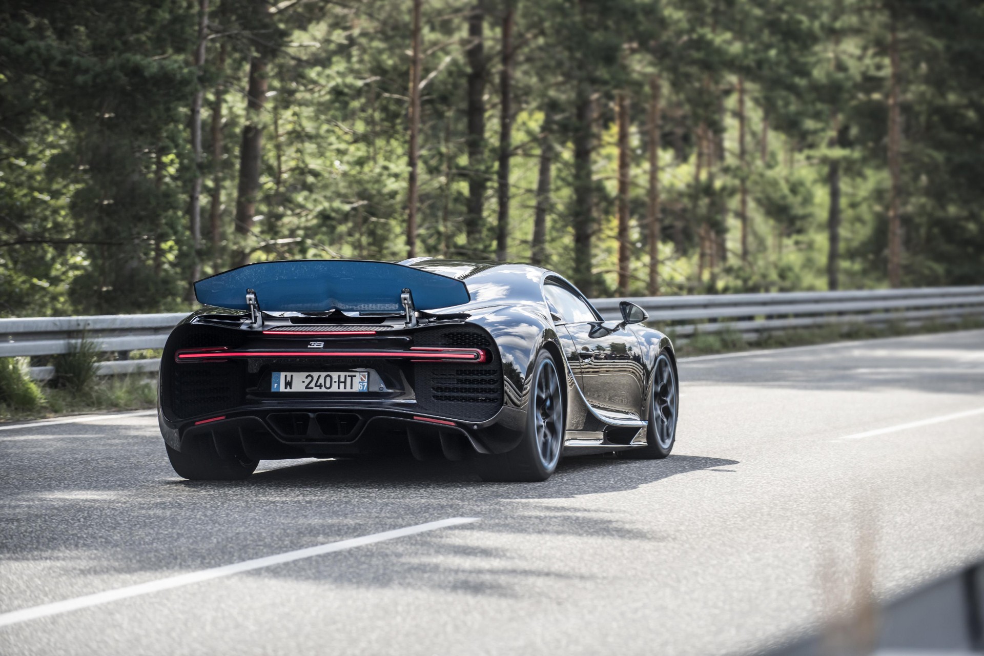 Supercar Car Black Bugatti Vehicle Chiron 4k Ultra Wallpaper