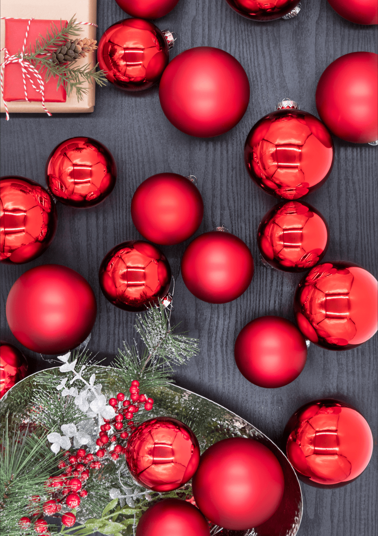 Red Essential Glass Ornaments Pack