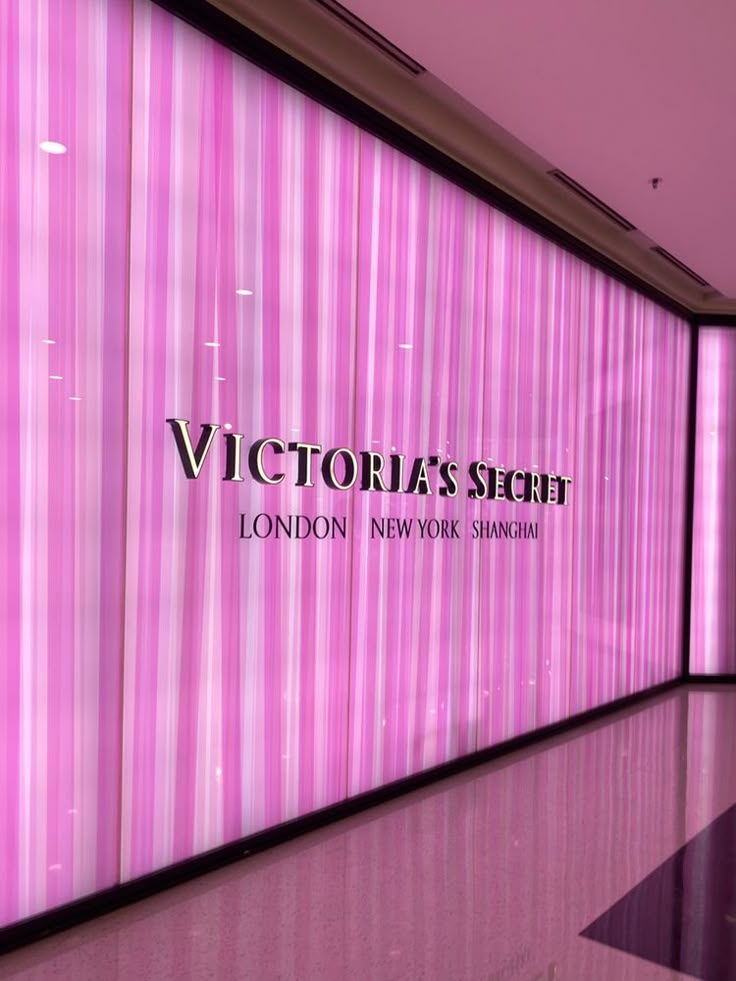Victoria Secret Wallpaper