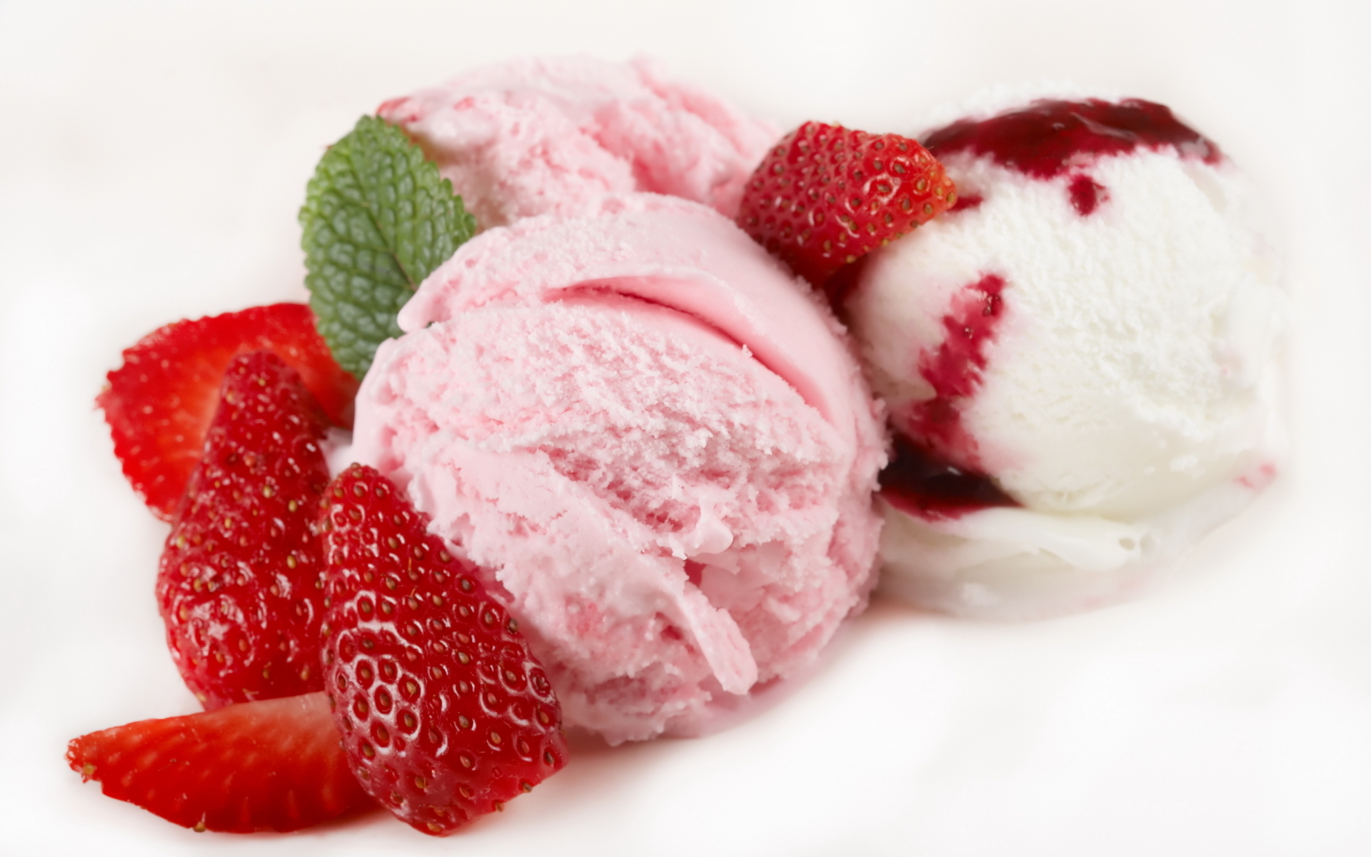 Strawberry Ice Cream   Wallpaper 34379