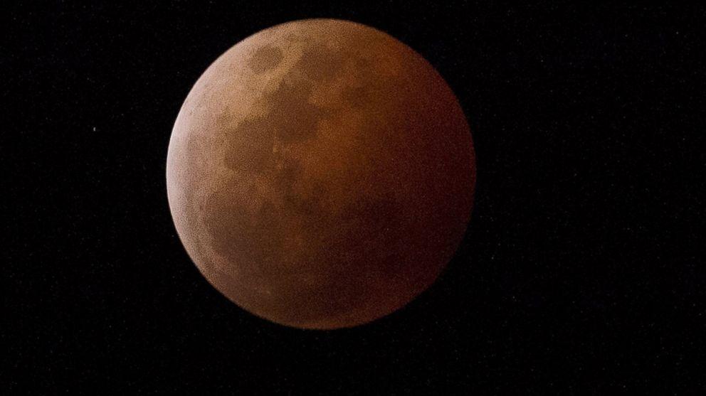 Lunar Eclipse Blood Moon Will Create Easter Weekend Spectacle In