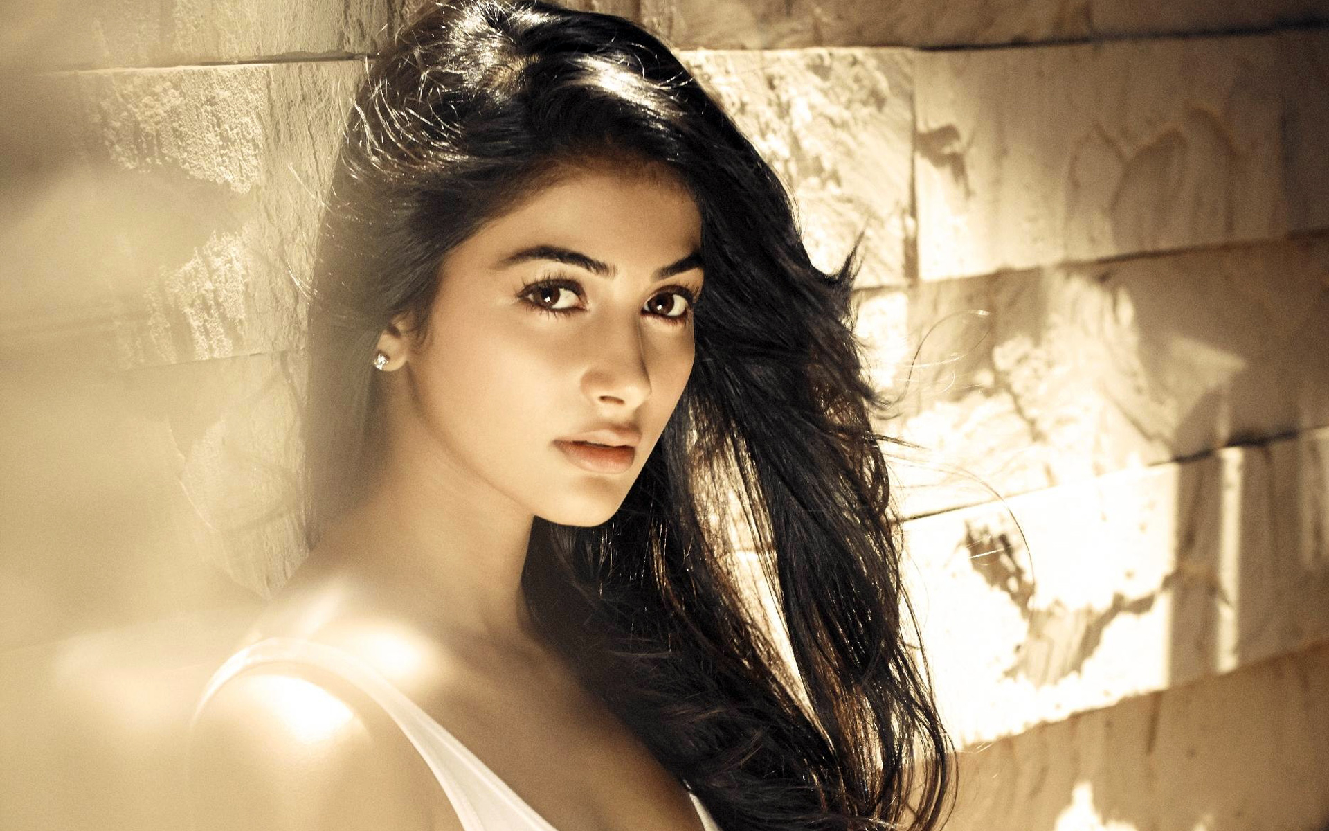 Elegant HD Wallpaper Of Pooja Hegde