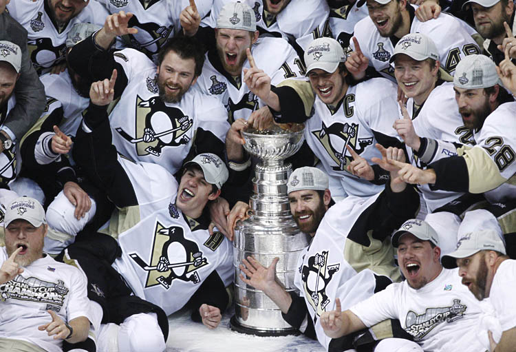 Pittsburgh Penguins Celebrate As They Pose For A Team Picture With The