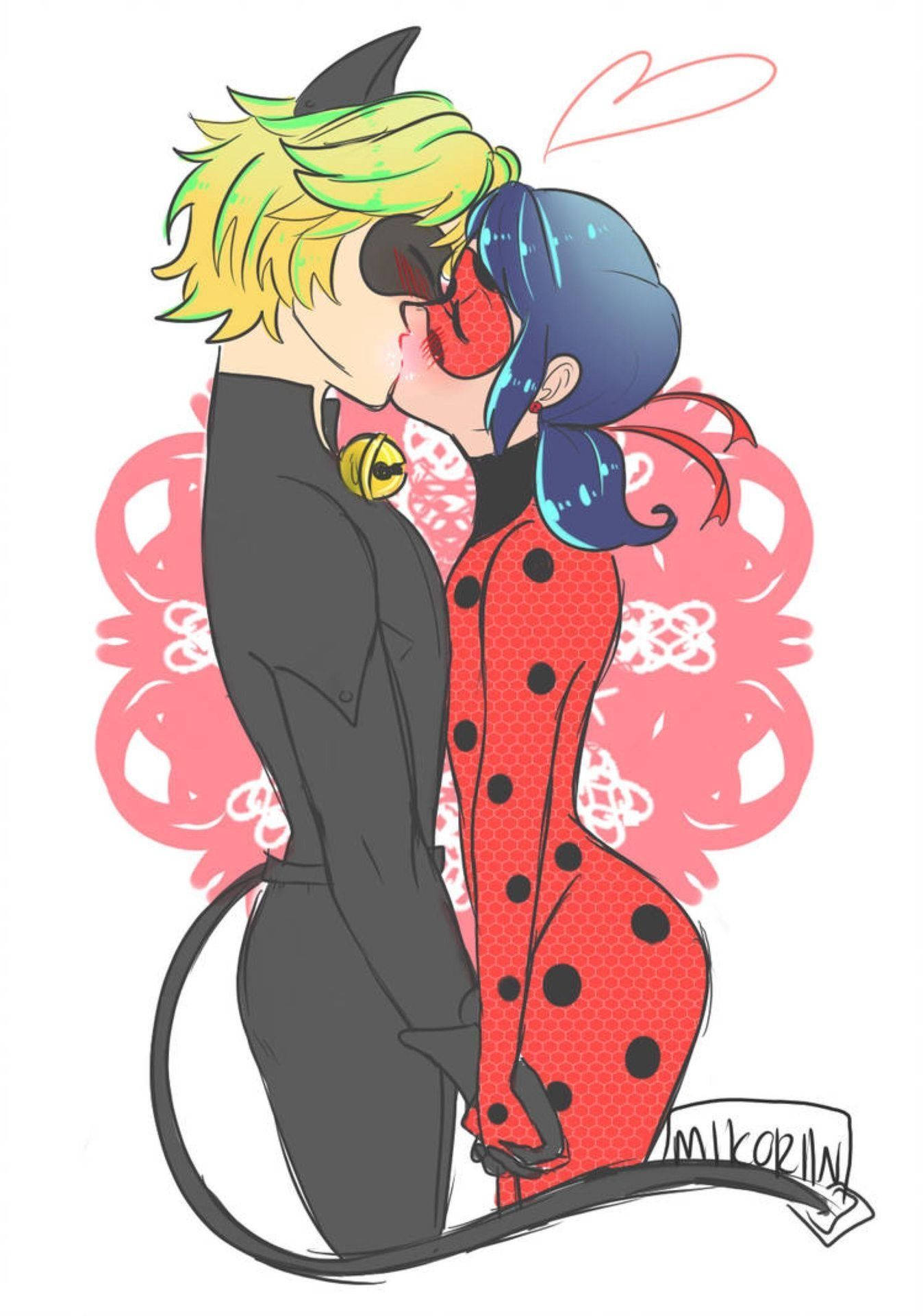 Ladybug And Cat Noir Kiss Wallpaper