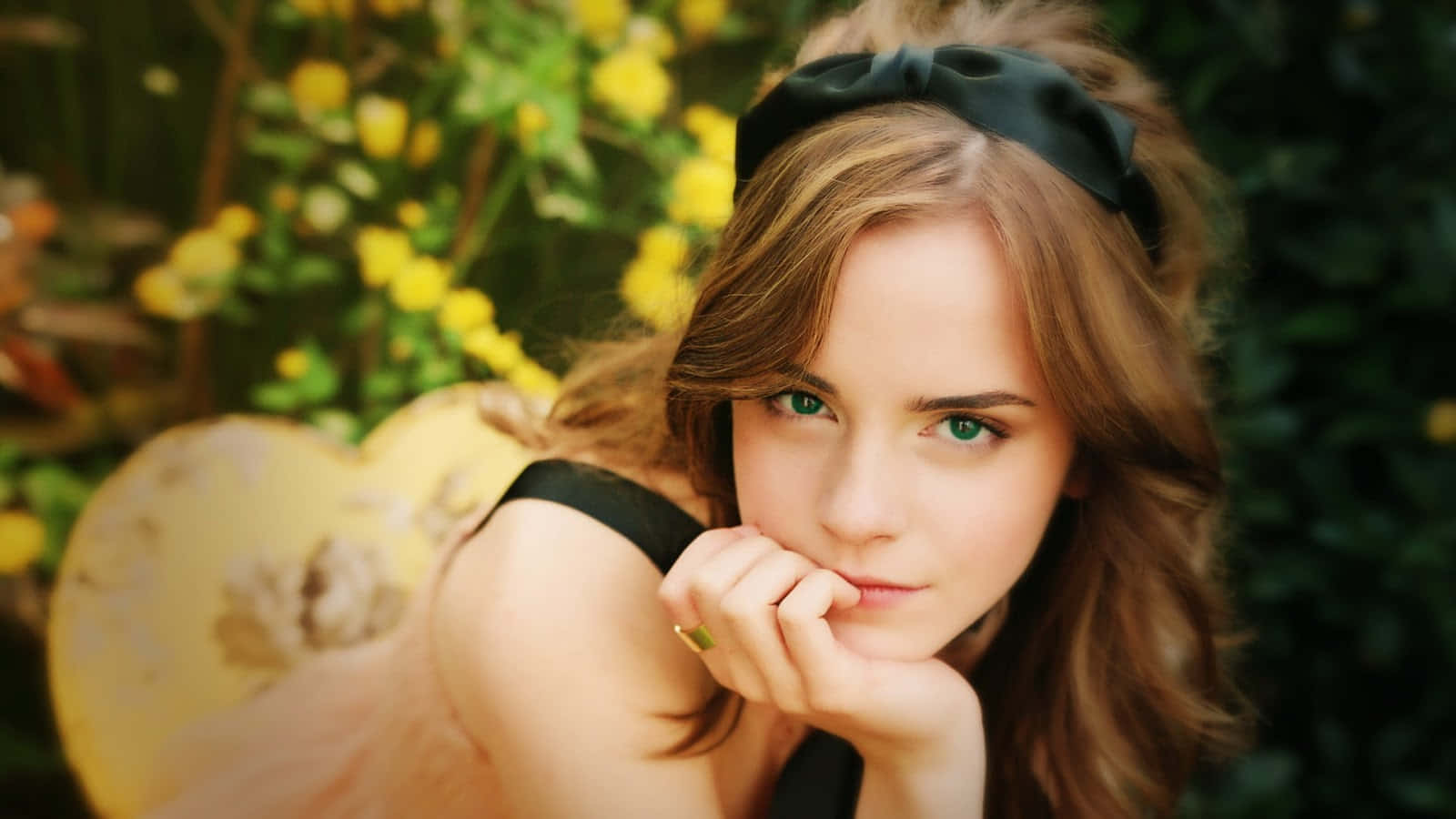 Beautiful Girls Desktop Wallpaper