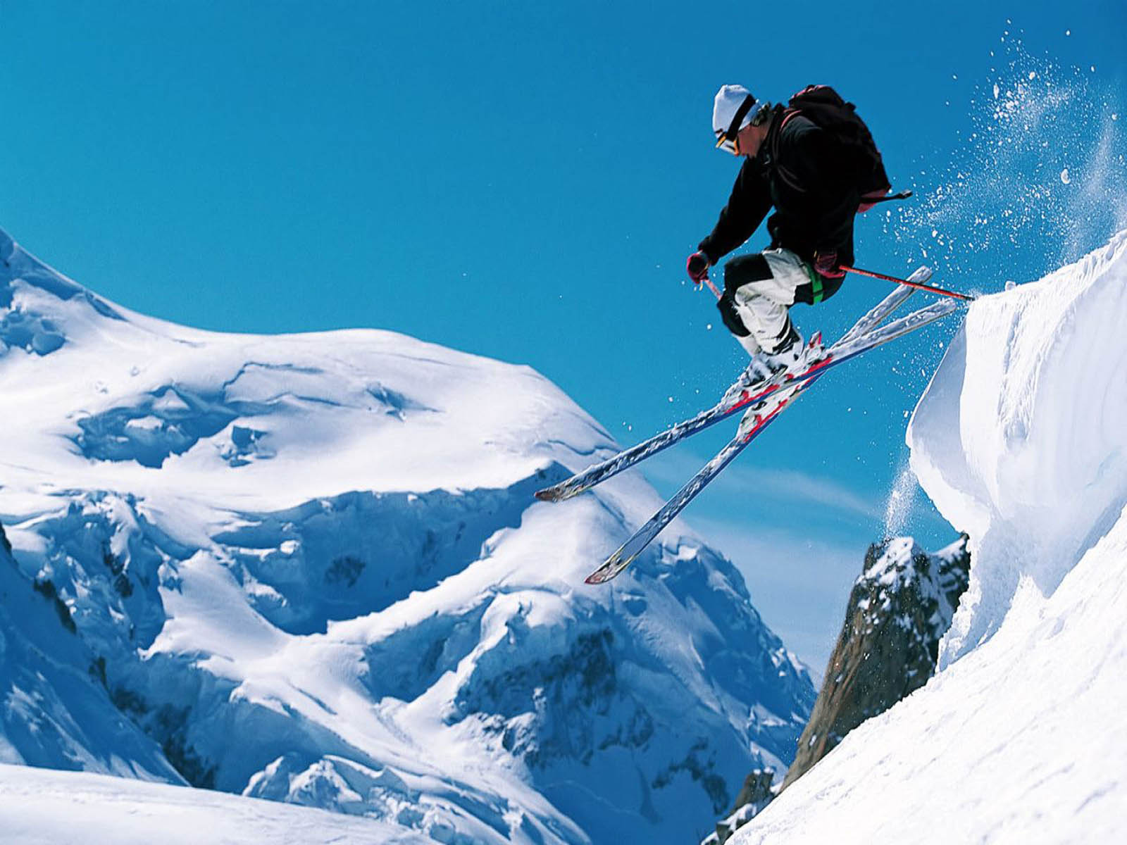 Skiing Wallpaper