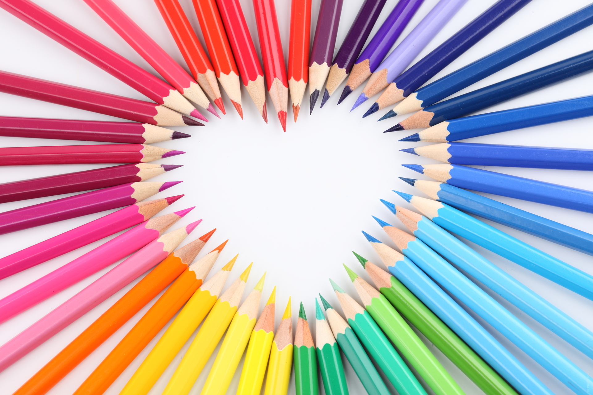 Color Pencil Heart Wallpaper Screen