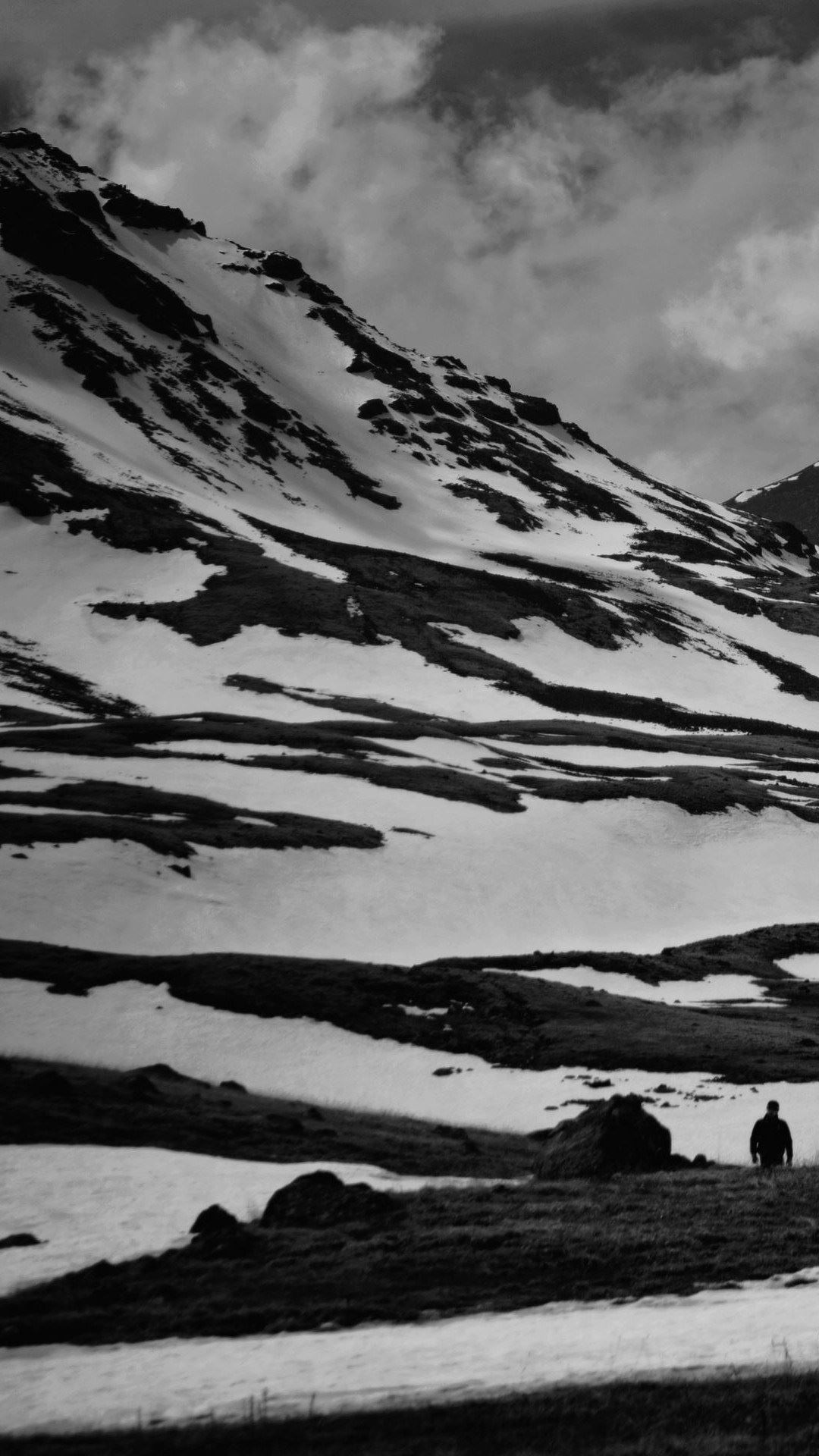 Black And White Snow Mountain Android Wallpaper