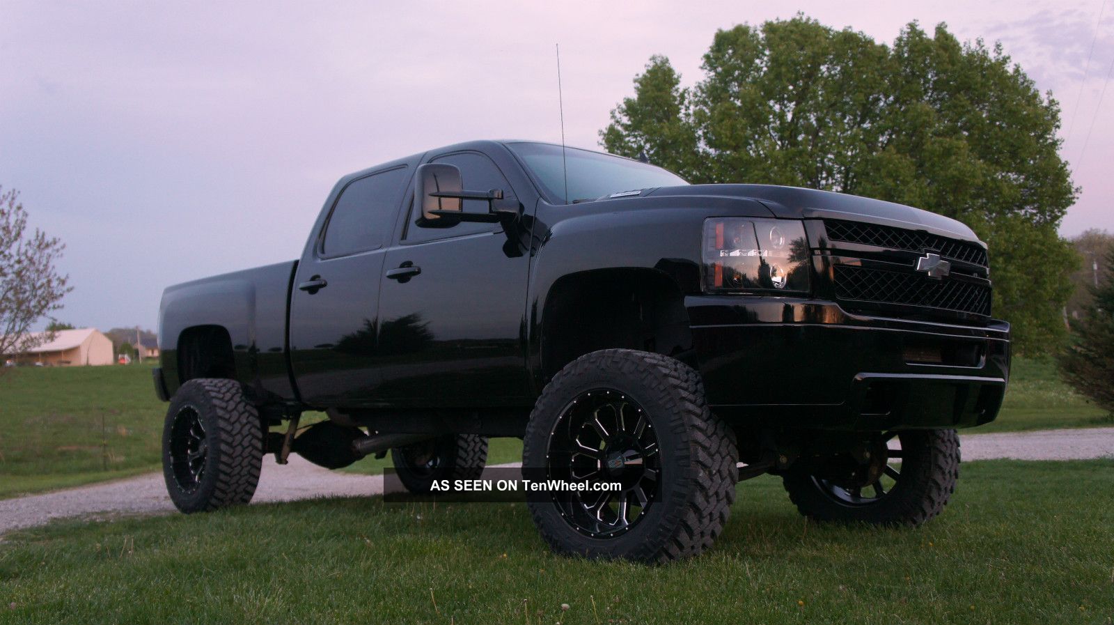 Chevrolet Silverado HD Duramax Lifted Blacked Out