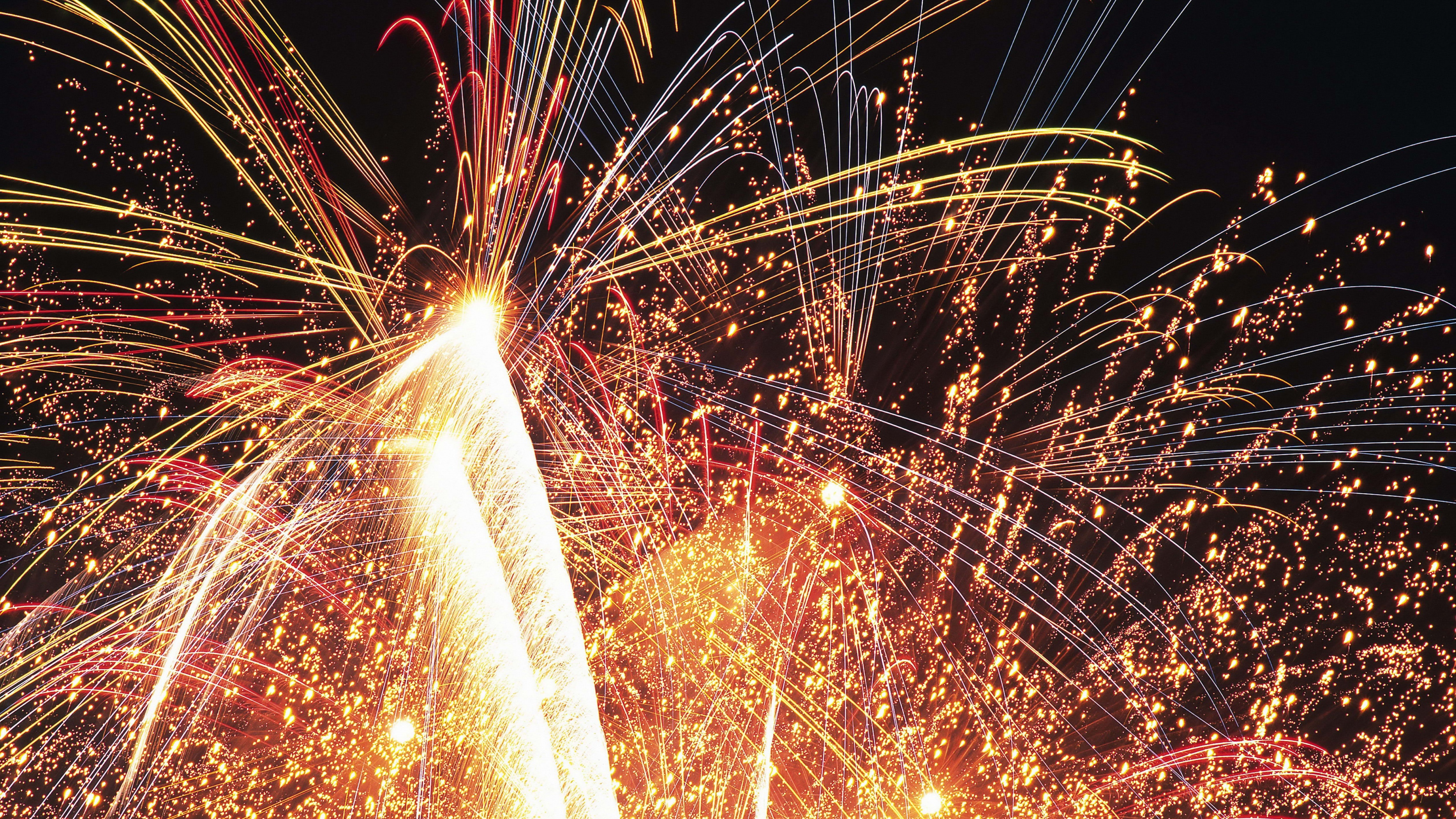 Ultra HD Wallpaper Shine Fireworks Flash Night Gold 4k