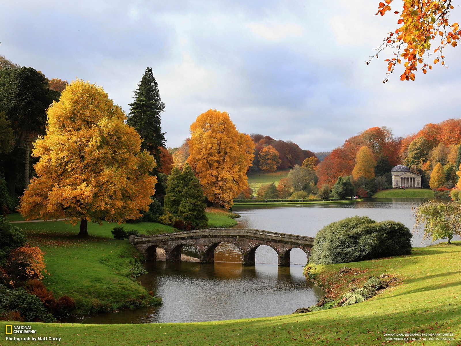 nature National Geographic bridges England autumn Stourhead