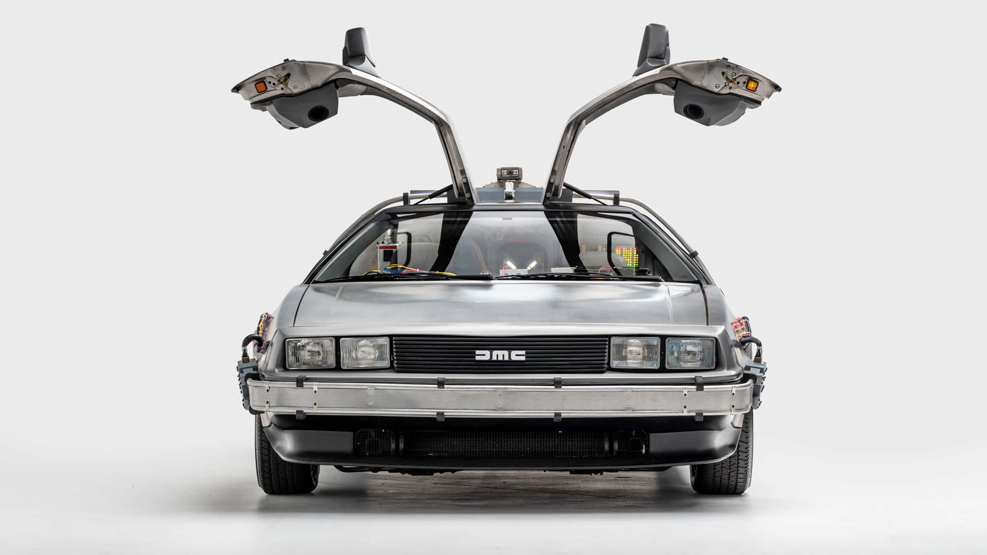 Delorean 4k X Wallpaper