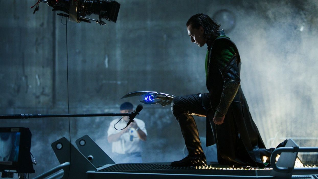 Loki Tom Hiddleston The Avengers movie Set Photos sceptres 1244x700