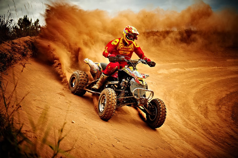 Dirt Quad Racing HD Wallpaper Hindi Motivational Quotes
