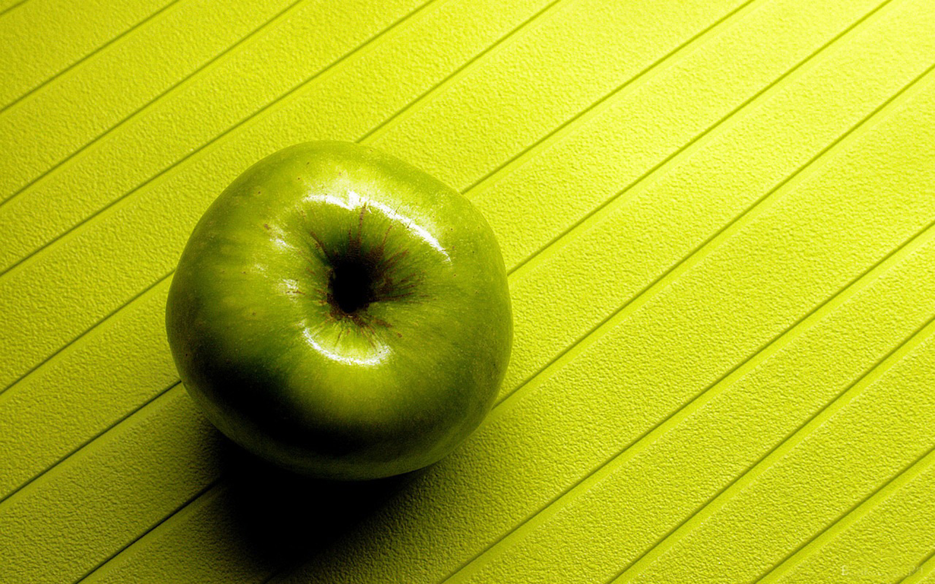 Green Apple Wallpaper Release Date Specs Re Redesign And