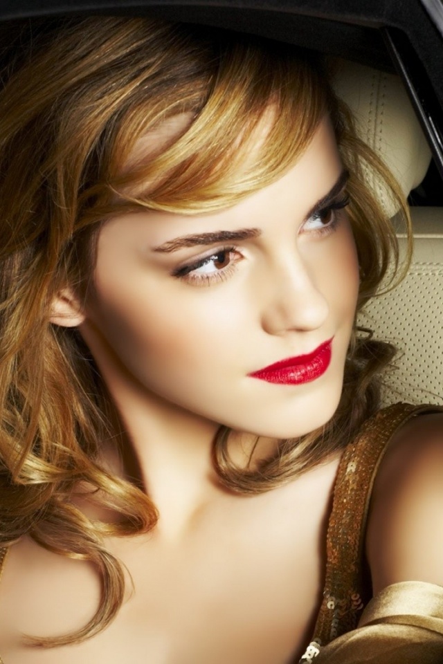 Glamorous Emma Watson iPhone Wallpaper