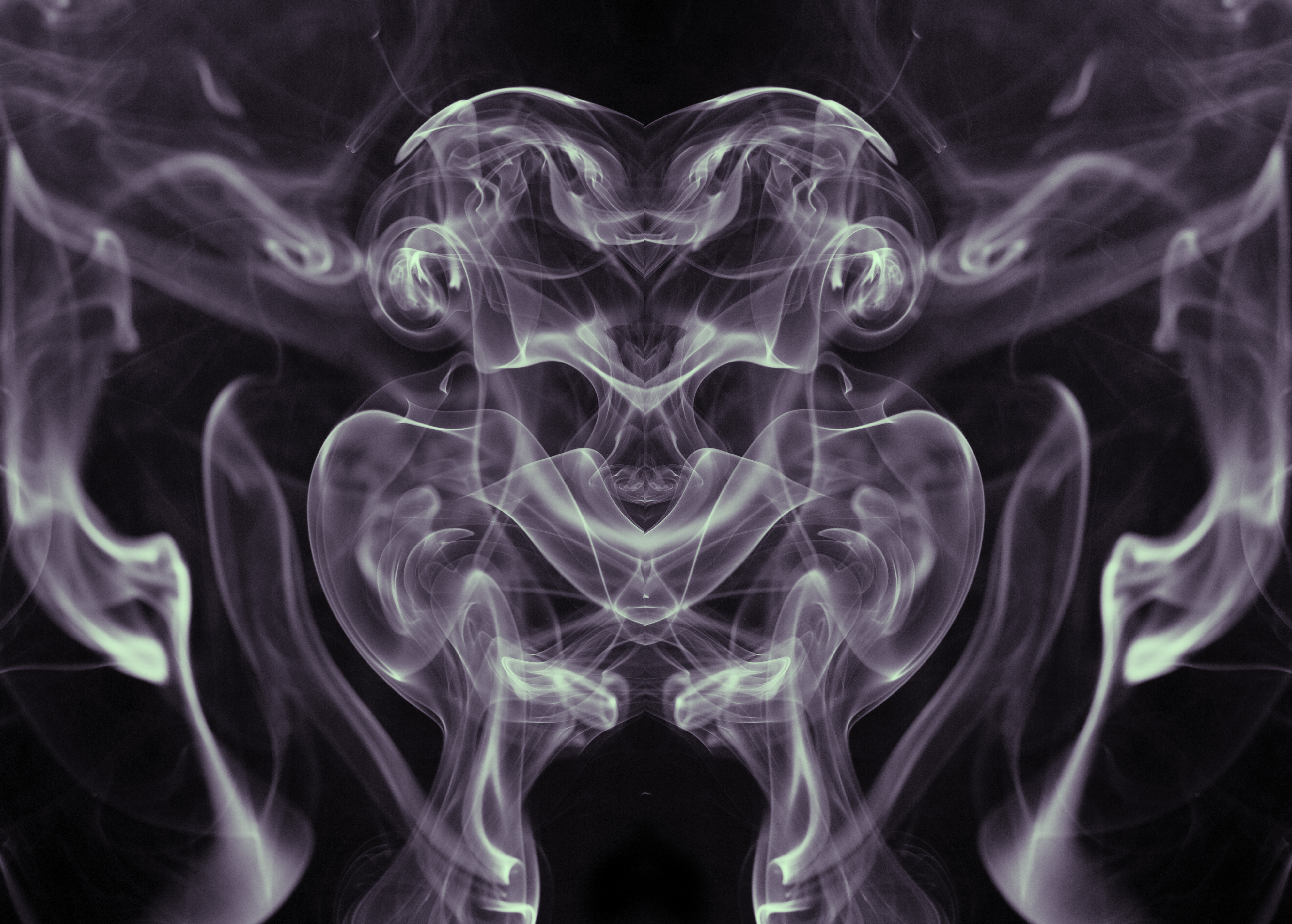 Smoky Alien Reflection Background And Textures Cr103