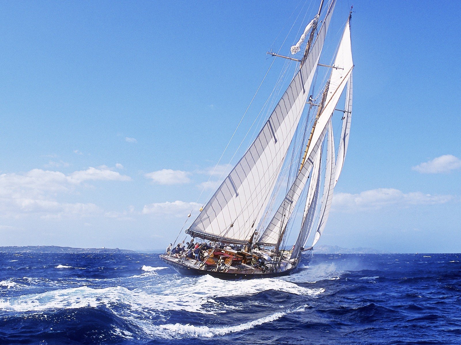 Sailing Wallpaper With ship through the ocean HD Wallpapers 1600x1200
