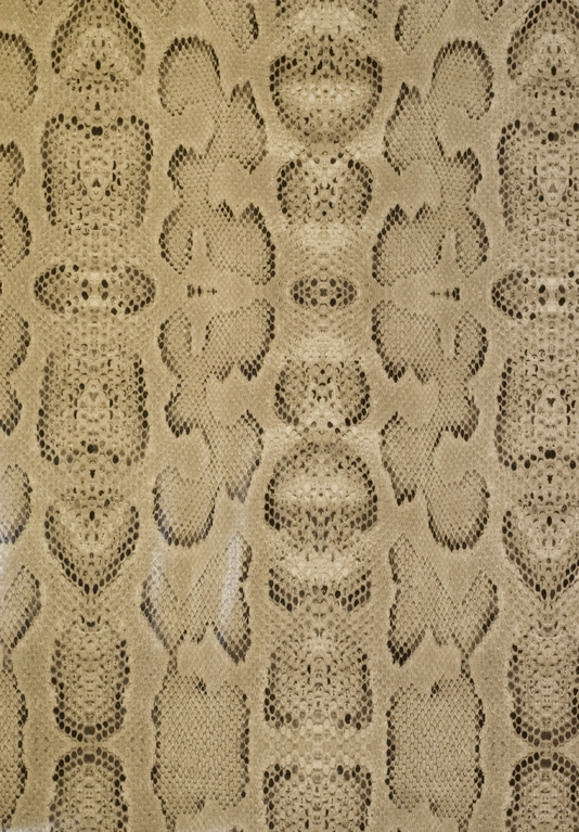 Boa Wallpaper A Faux Snake Skin In Tan With Black Highlights