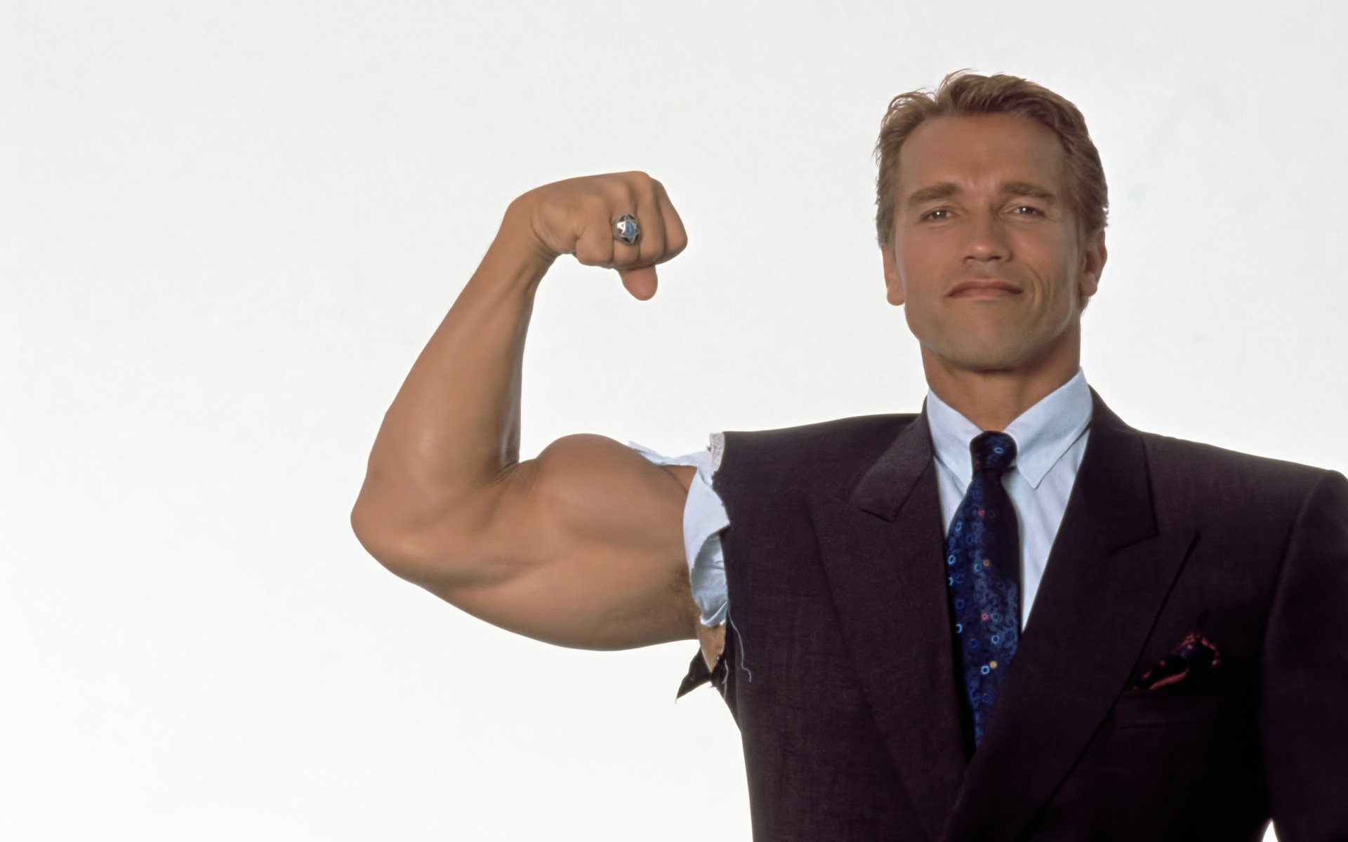 Arnold Schwarzenegger HD Wallpaper