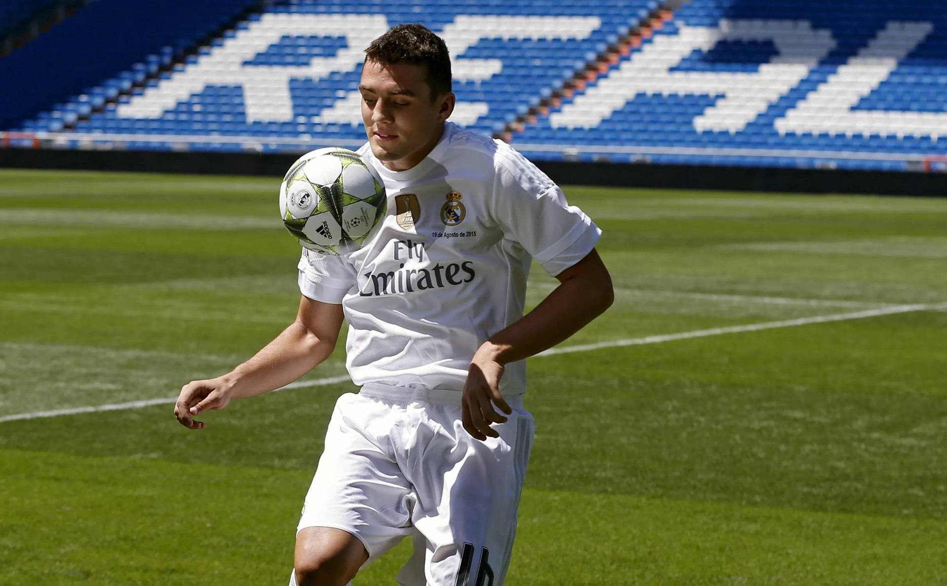 Master Of Balance Mateo Kovacic With Football Wallpaper