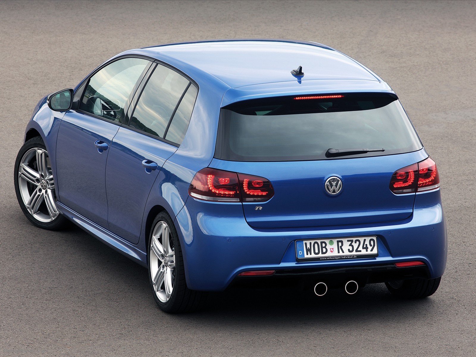 Home Volkswagen The New VW Golf R 1600x1200