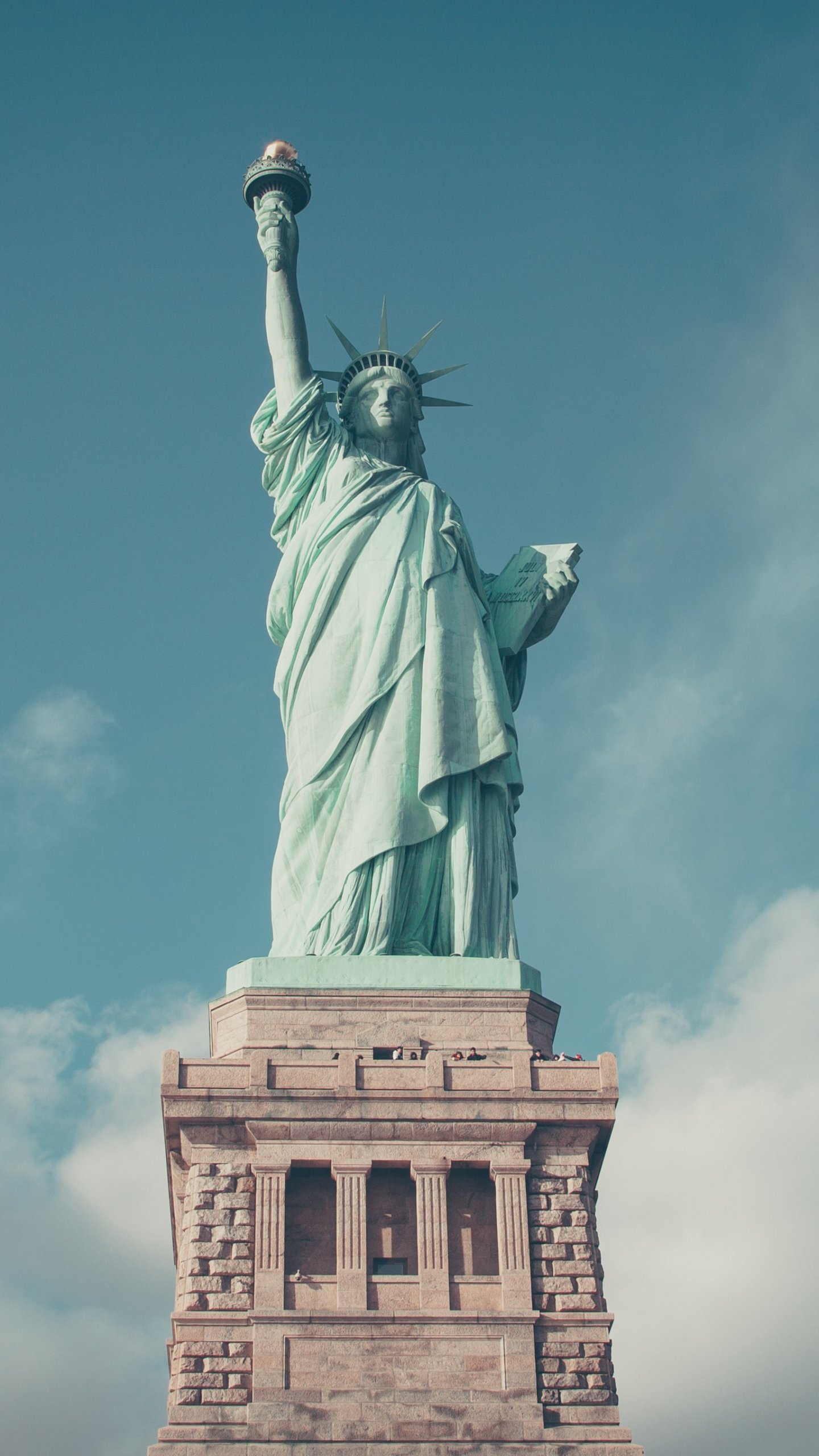 Statue Of Liberty Wallpaper iPhone Android Desktop Background