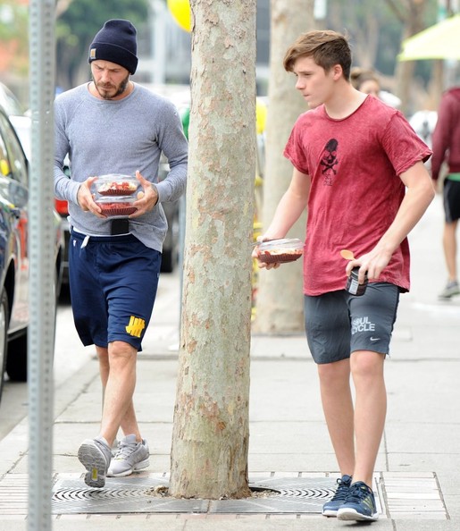 Brooklyn Beckham Pictures David Grab Some Food To