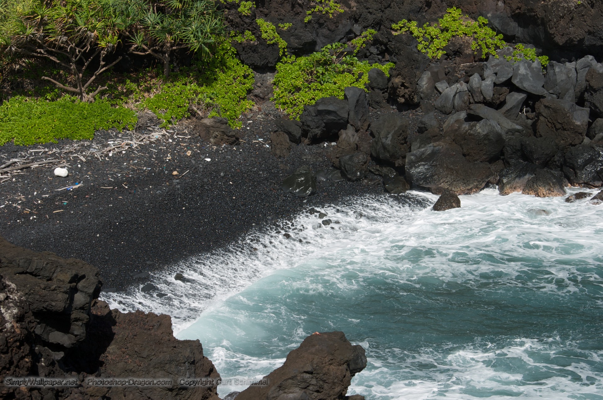 Black Sand Beach At Wai Anapanapa State Park Maui Desktop Wallpaper