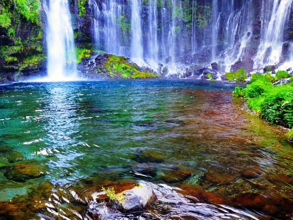flash waterfall background