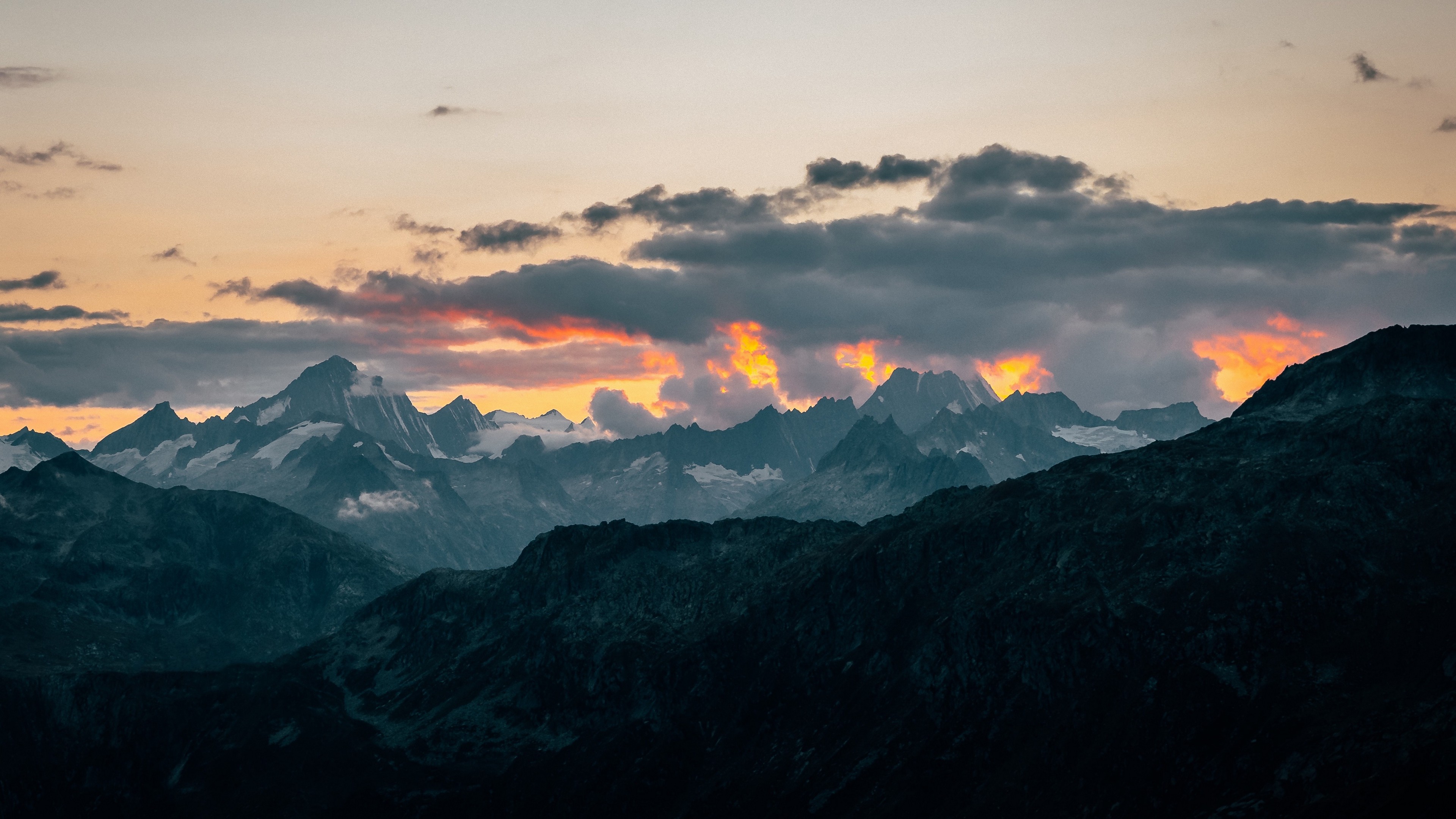 4k Mountains Clouds Landscape Wallpaper