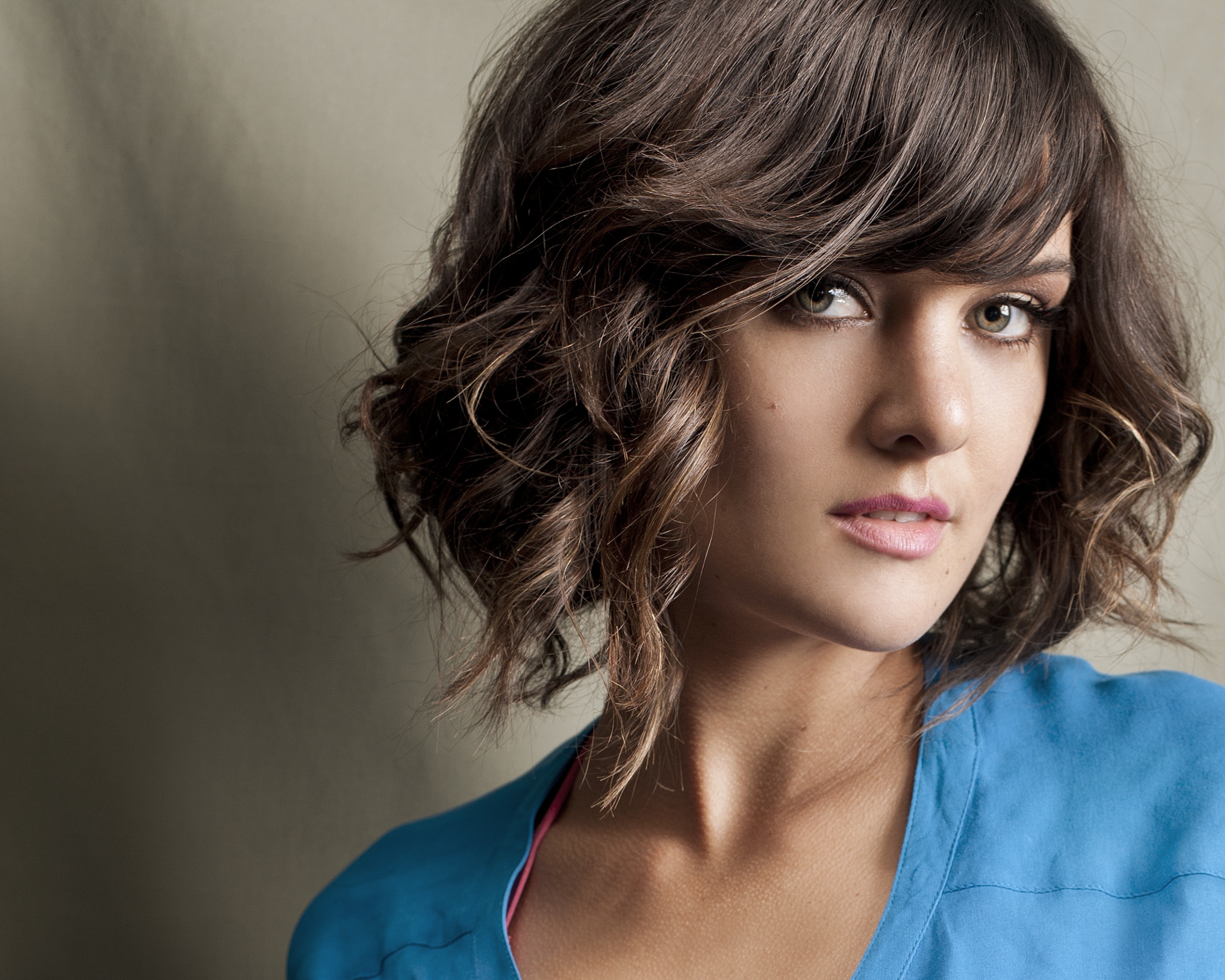 Frankie Shaw Wallpaper Image Photos Pictures Background
