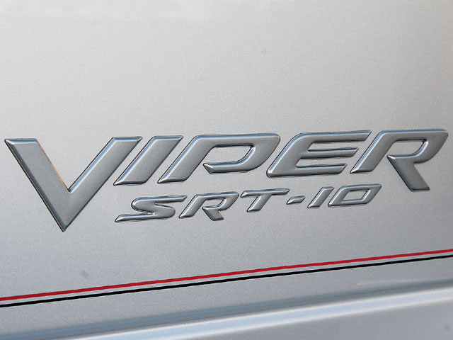 2005 Dodge Ram Srt10 Viper Logo