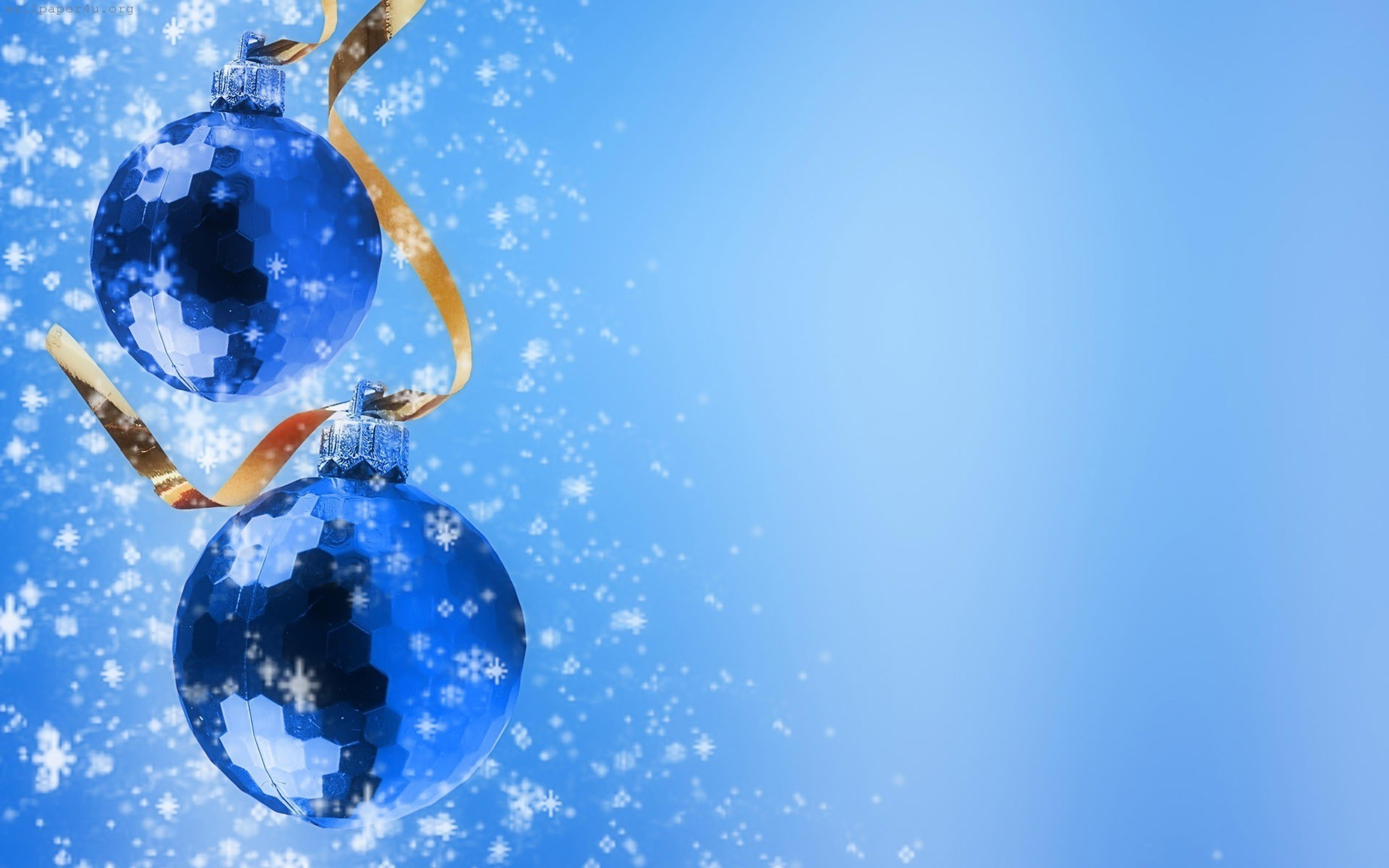 Blue Shiny Christmas Balls Wallpaper