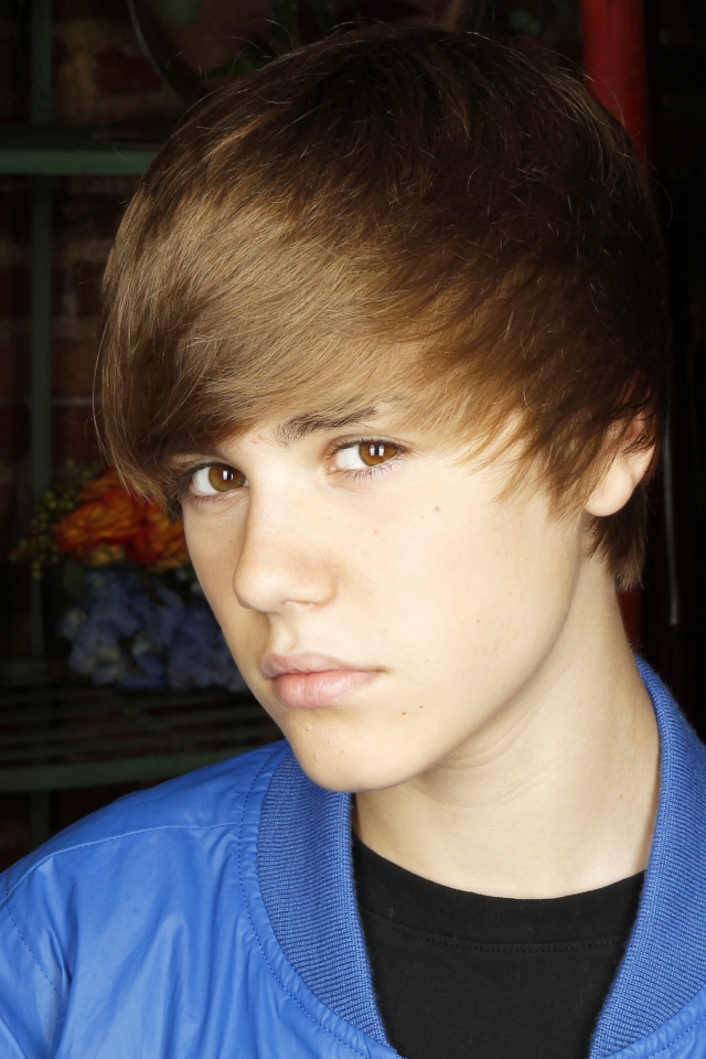 Justin Bieber Cute Look Mobile Wallpaper Phone Background