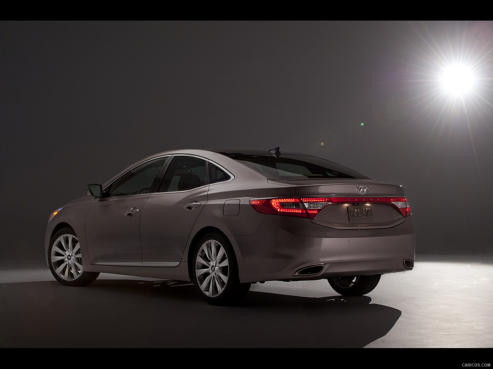 Hyundai Azera Rear Wallpaper