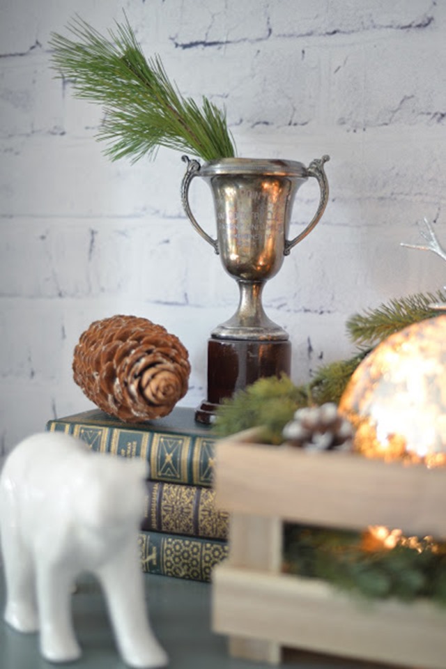 Incorporating Temporary Wallpaper Into Your Holiday Decorating
