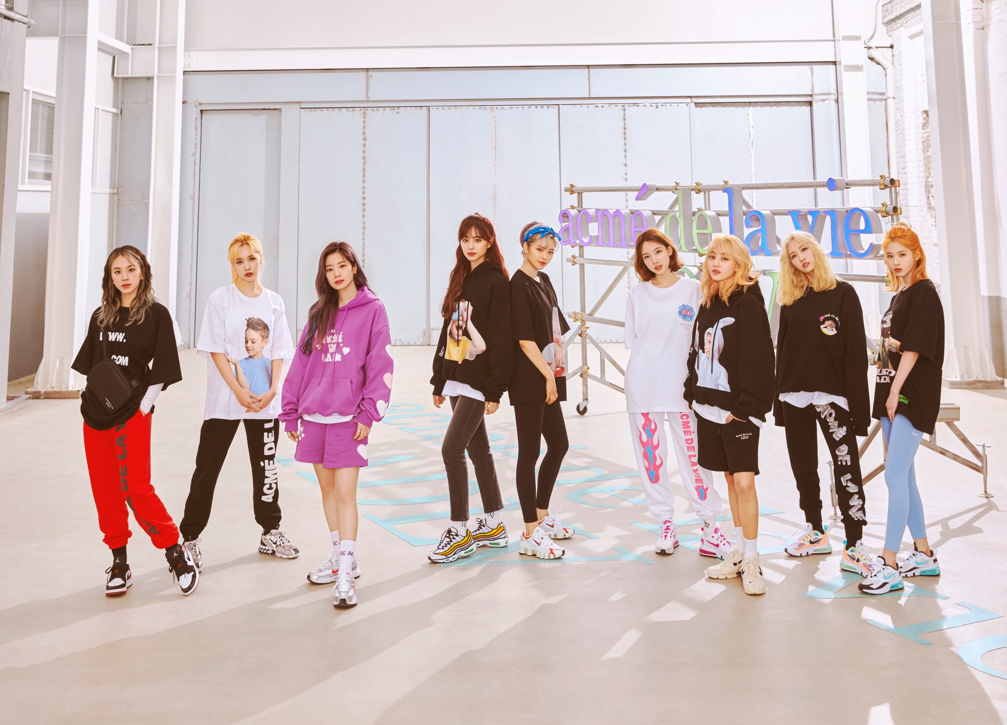 Acm De La Vie Twice Jyp Ent Wallpaper